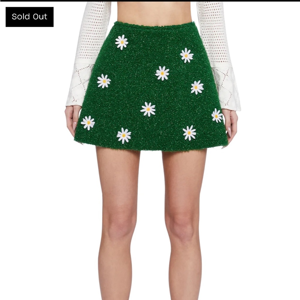 Delia’s Dolls Kill Green Grass flower Daisy Skirt - Picture 2 of 9